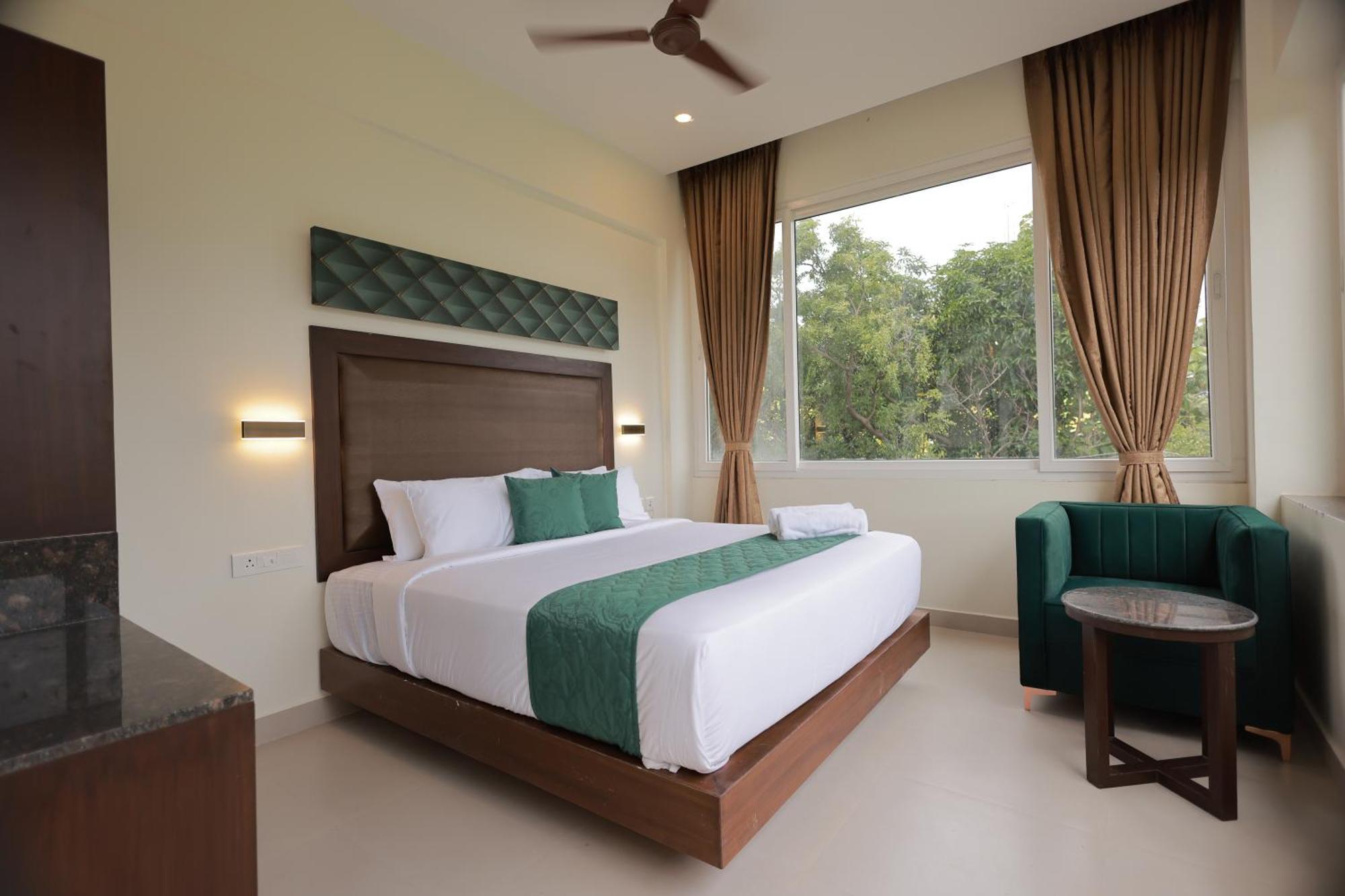 Hotel Aavudai Grand Aralvaimozhi Εξωτερικό φωτογραφία