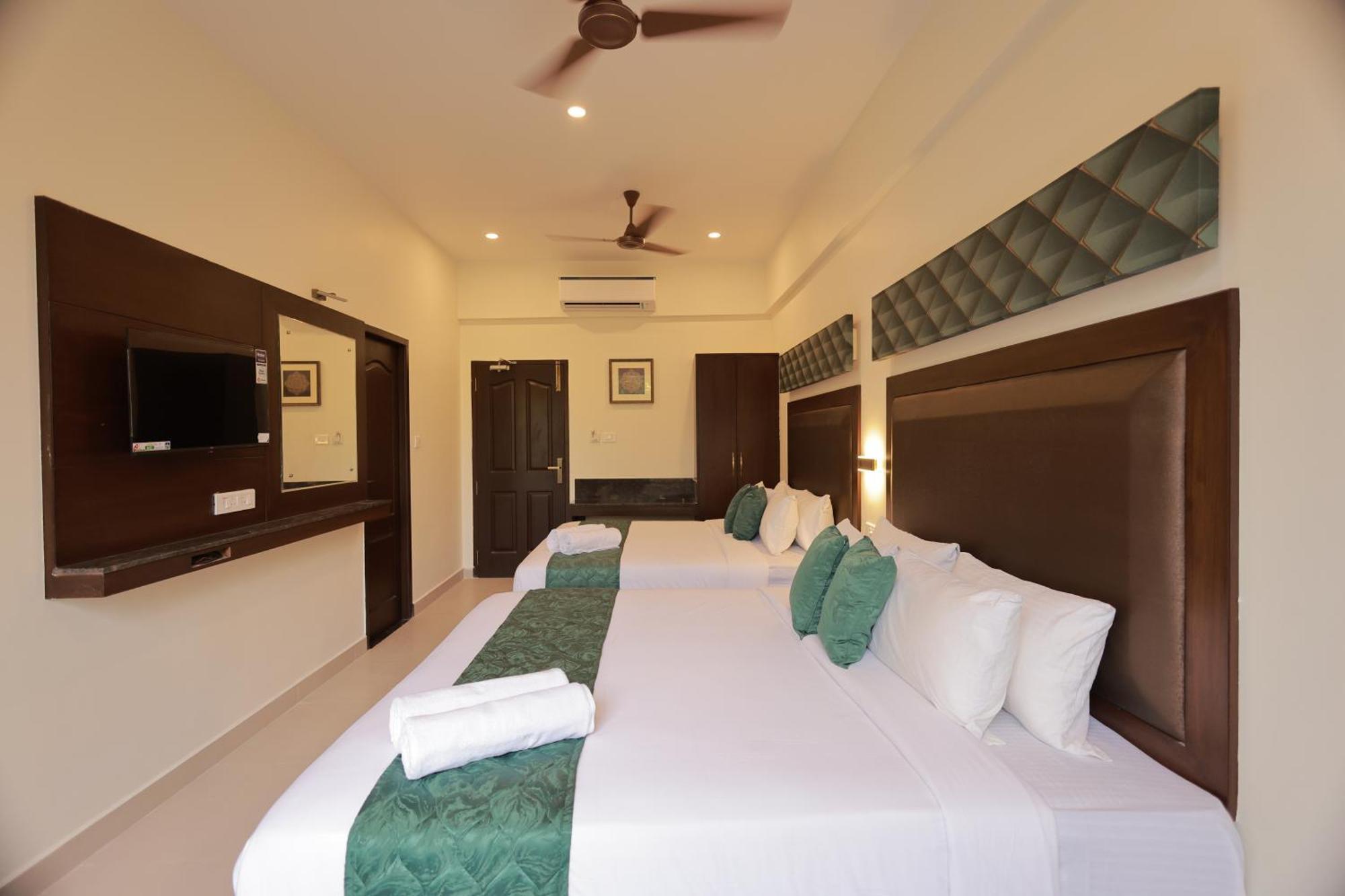 Hotel Aavudai Grand Aralvaimozhi Εξωτερικό φωτογραφία