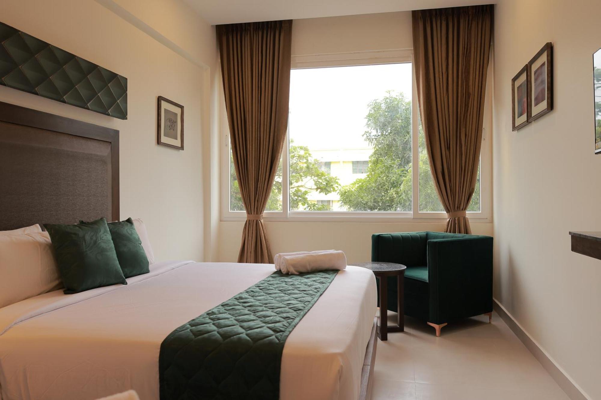 Hotel Aavudai Grand Aralvaimozhi Εξωτερικό φωτογραφία