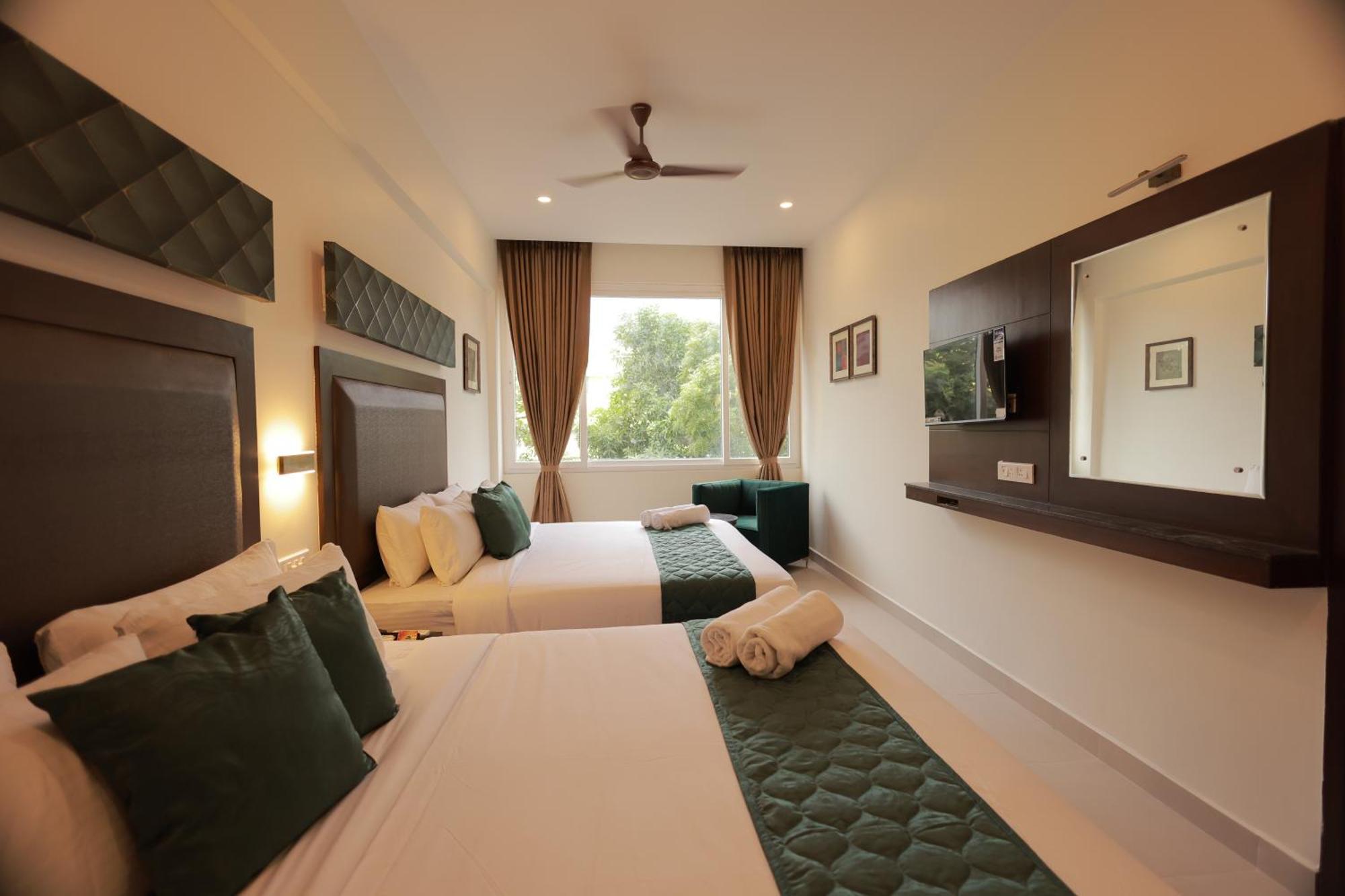 Hotel Aavudai Grand Aralvaimozhi Εξωτερικό φωτογραφία