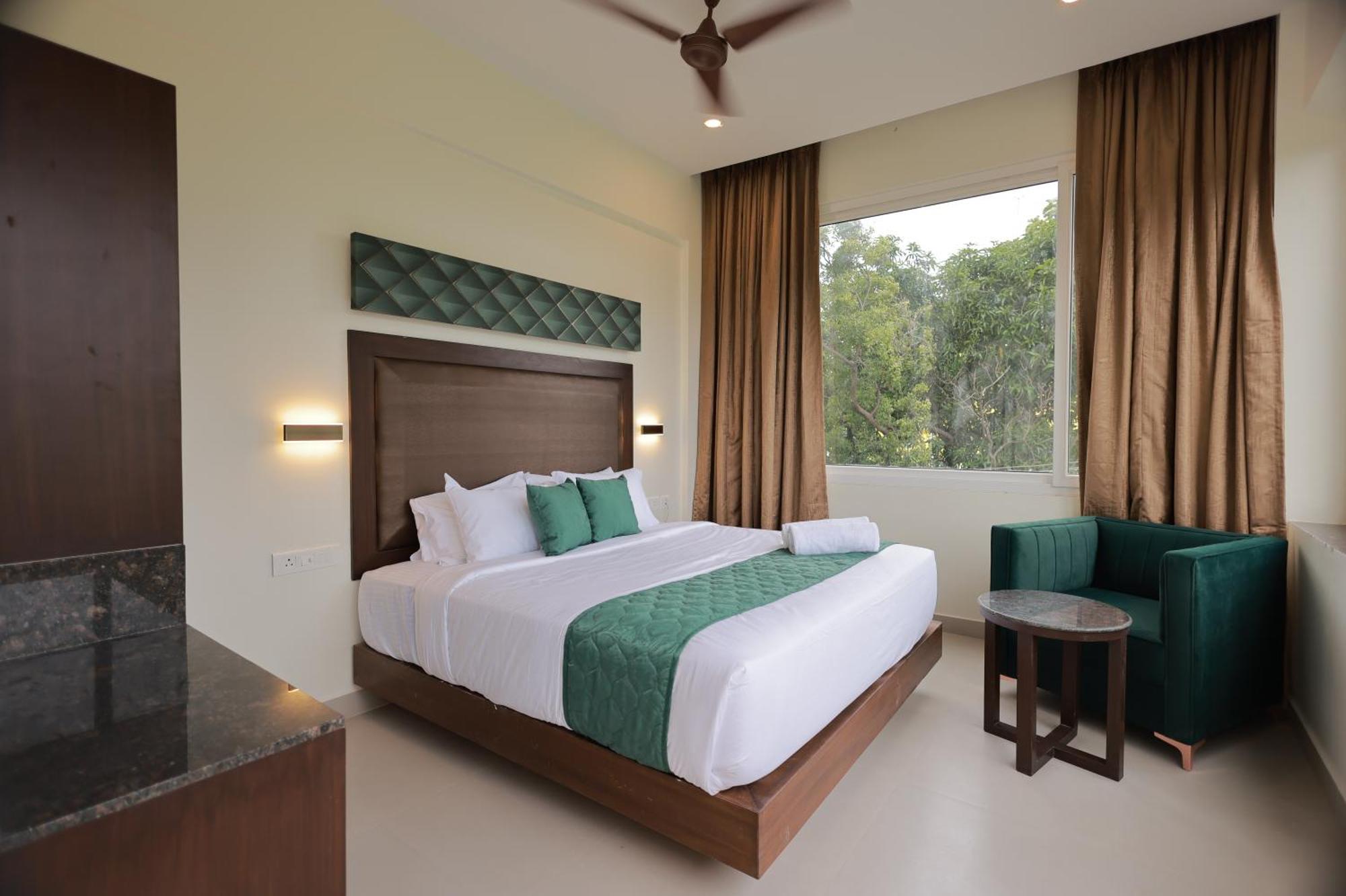 Hotel Aavudai Grand Aralvaimozhi Εξωτερικό φωτογραφία